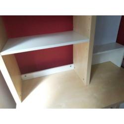 Leuk bureau (exclusief boeken)