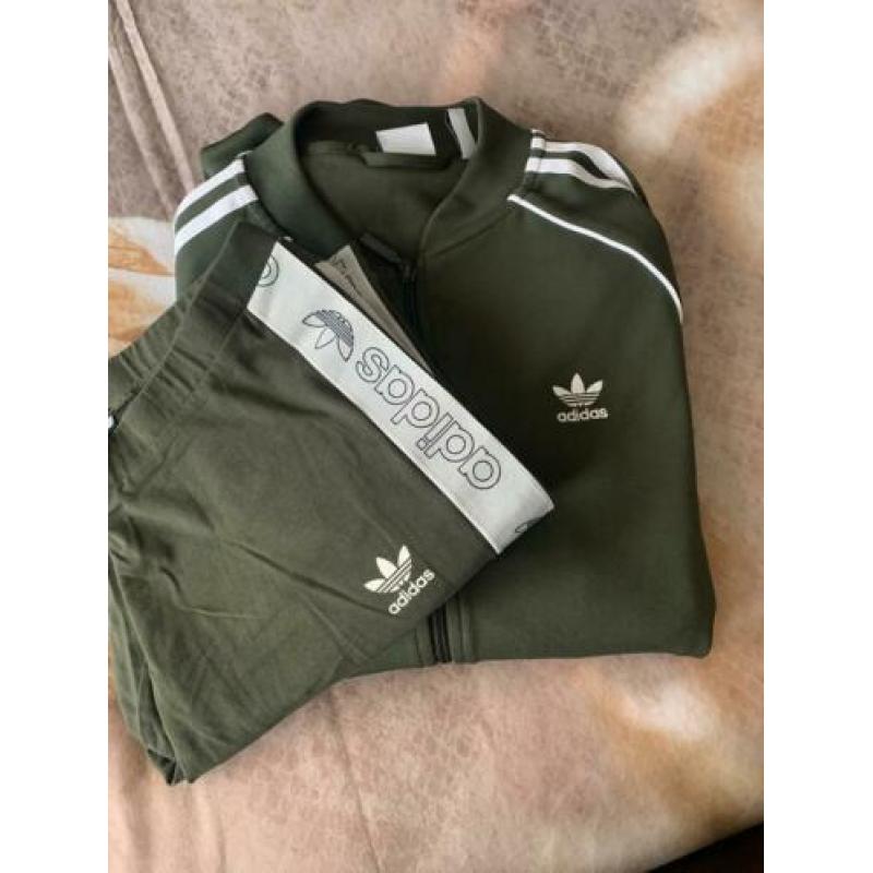 Adidas set, Jack + broek.