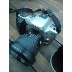 Minolta dynax met 2 verwisselbare lensen