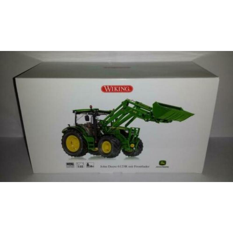WIKING 1:32 John Deere 6125R met front­la­der nieuw in doos