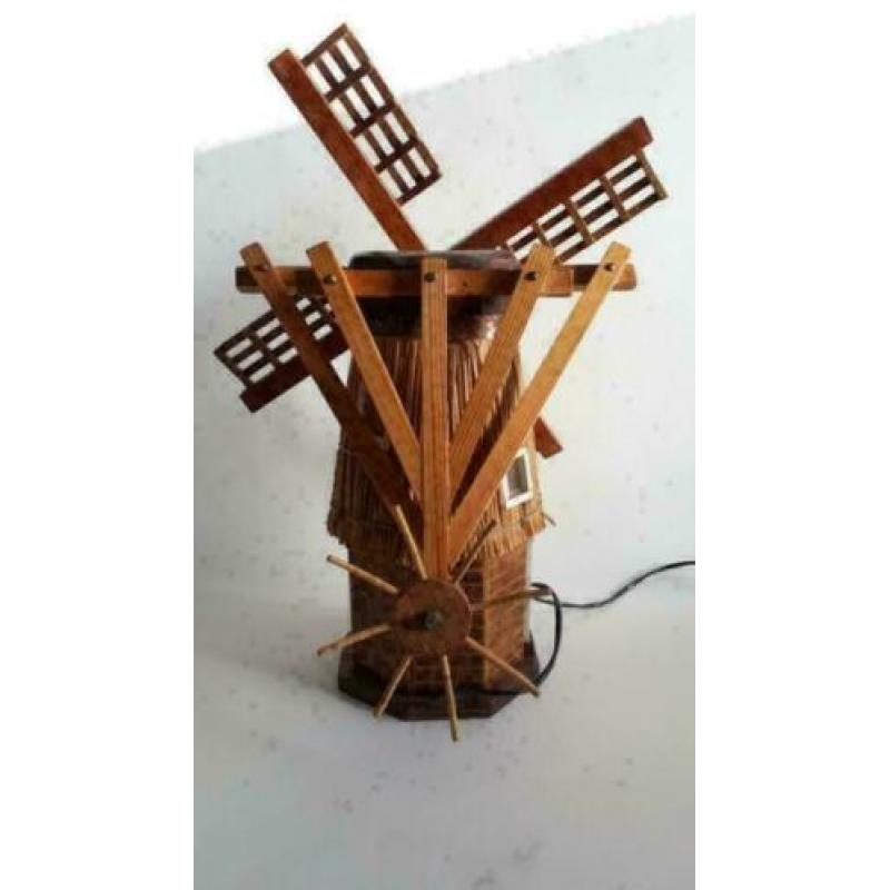 Grote molen handgemaakt met lichtje
