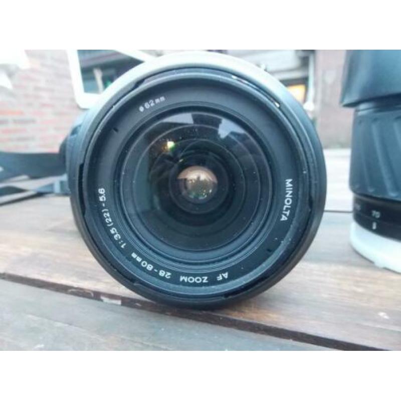 Minolta dynax met 2 verwisselbare lensen