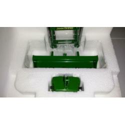 WIKING 1:32 John Deere 6125R met front­la­der nieuw in doos
