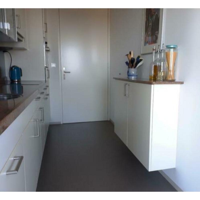 Fraaie complete keuken zelf demonteren