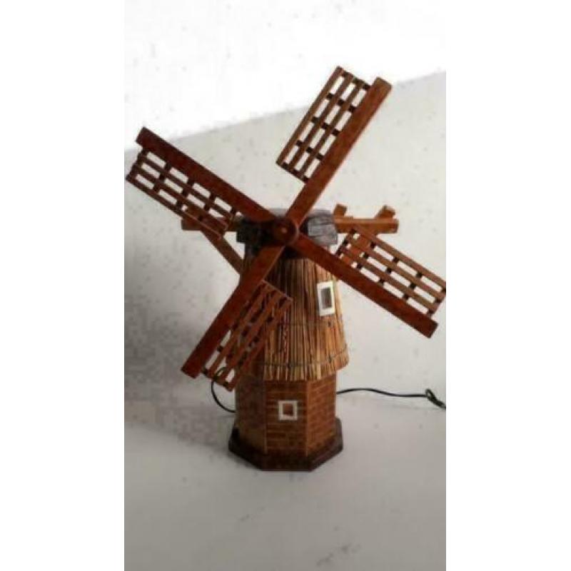 Grote molen handgemaakt met lichtje