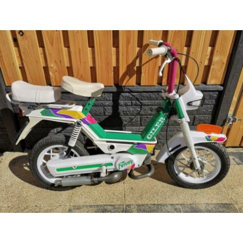 Gilera Citta Funny snorfiets met blauw kenteken.