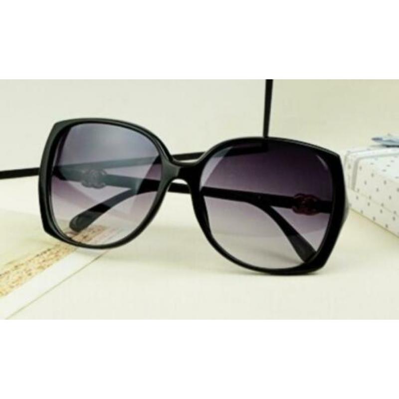 Super Mooie dames Character Brand Zonnebril voor € 9,95