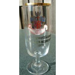 Schloss bräu bierglas op voet uit 1971.