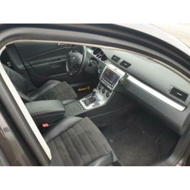 Volkswagen Passat Variant 2.0 TDI 170pk Highline LEER NAV