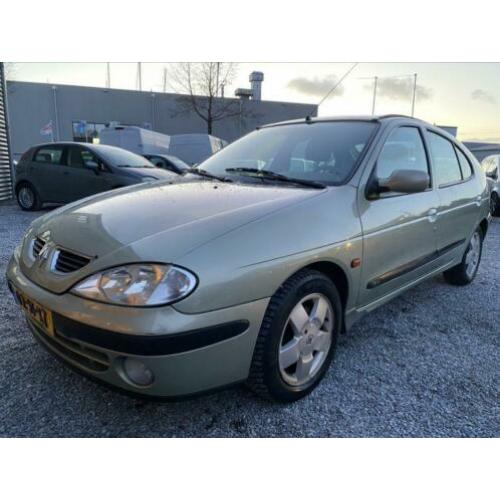 Renault Megane 1.6 16V Auth HB 2005 2002 Groen