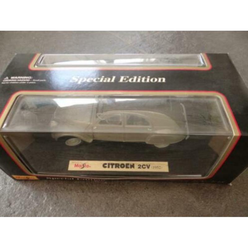 2CV 1:18 Maisto