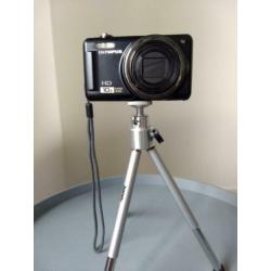 Goede digitale camera inclusief standaard