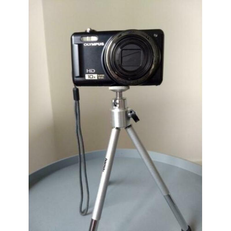 Goede digitale camera inclusief standaard