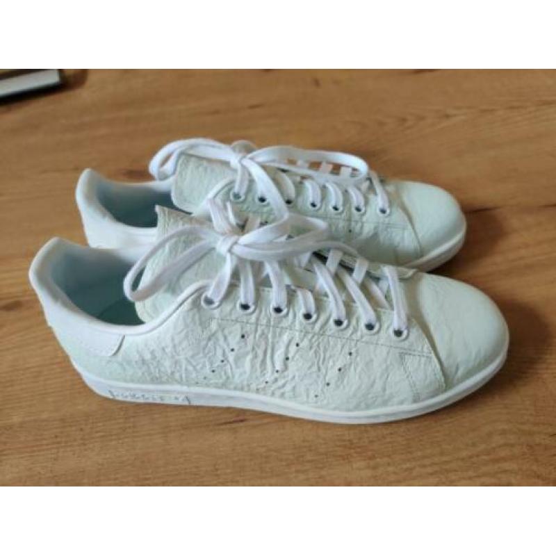 Adidas 40