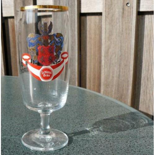 Schloss bräu bierglas op voet uit 1971.