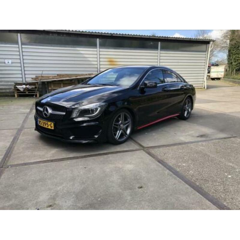 Mercedes CLA-Klasse 200 AMG-Line (aut) 2013 Zwart
