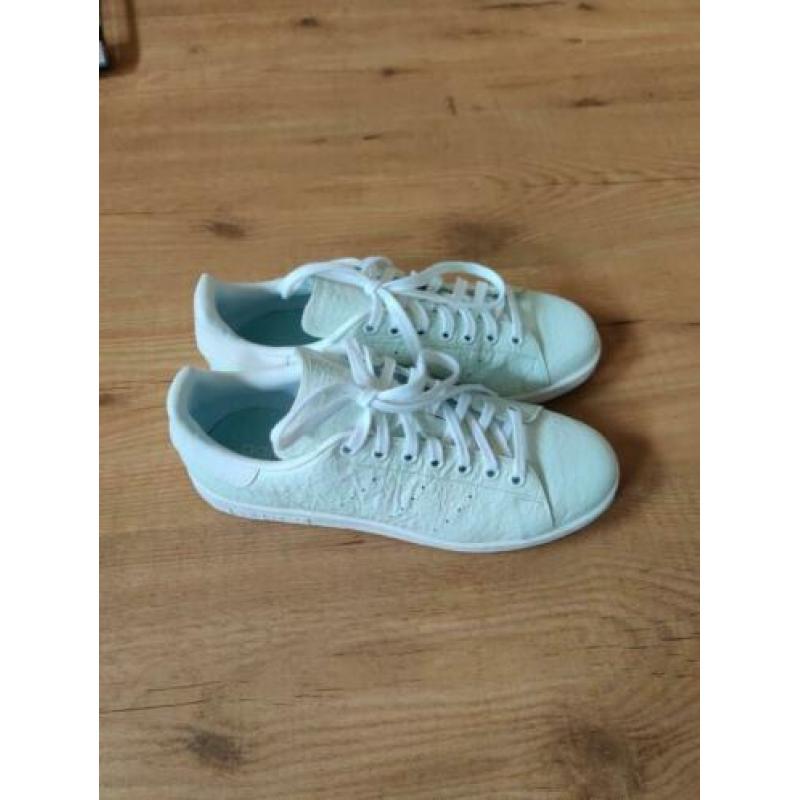 Adidas 40
