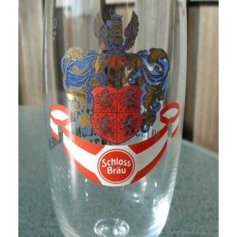 Schloss bräu bierglas op voet uit 1971.