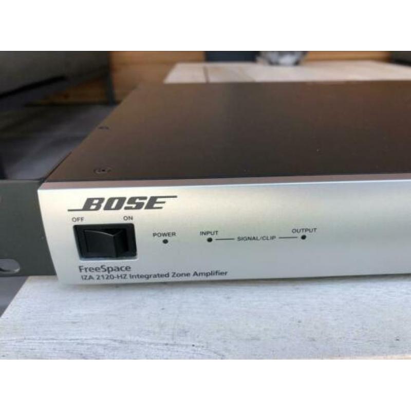 Professionele bose freespace iza 2120 HZ versterker
