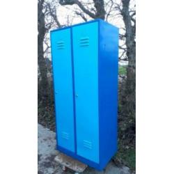 lockerkast / oude metalen kledingkast