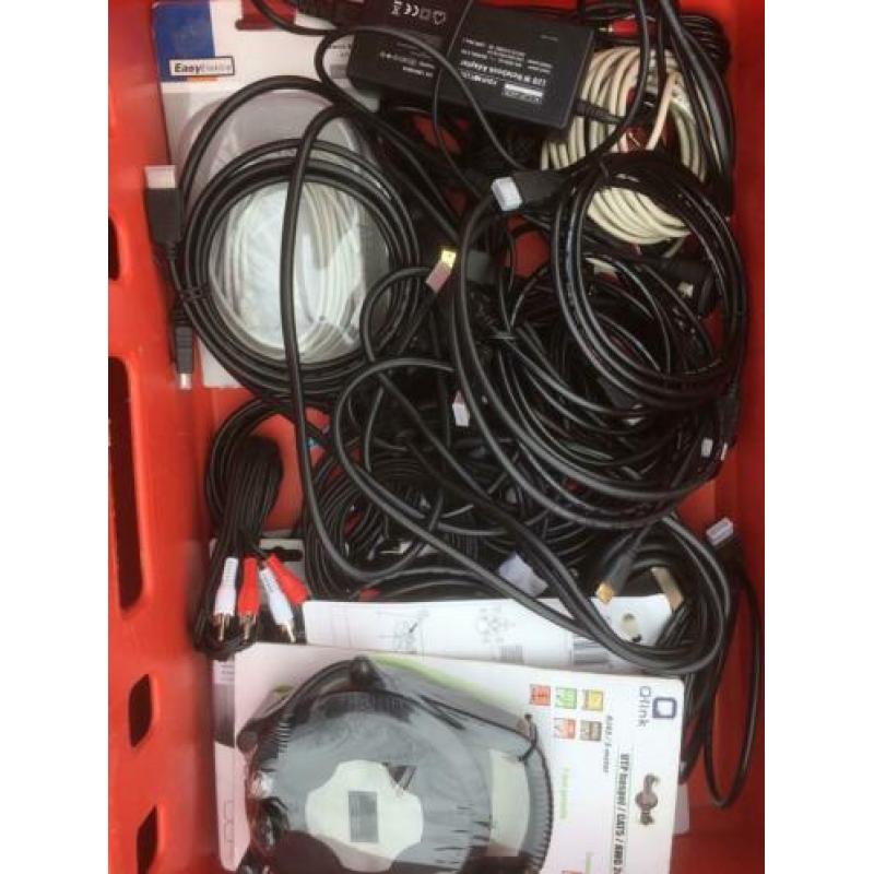 Mix partij nieuwe kabels voor telefoon tv spel audio pc