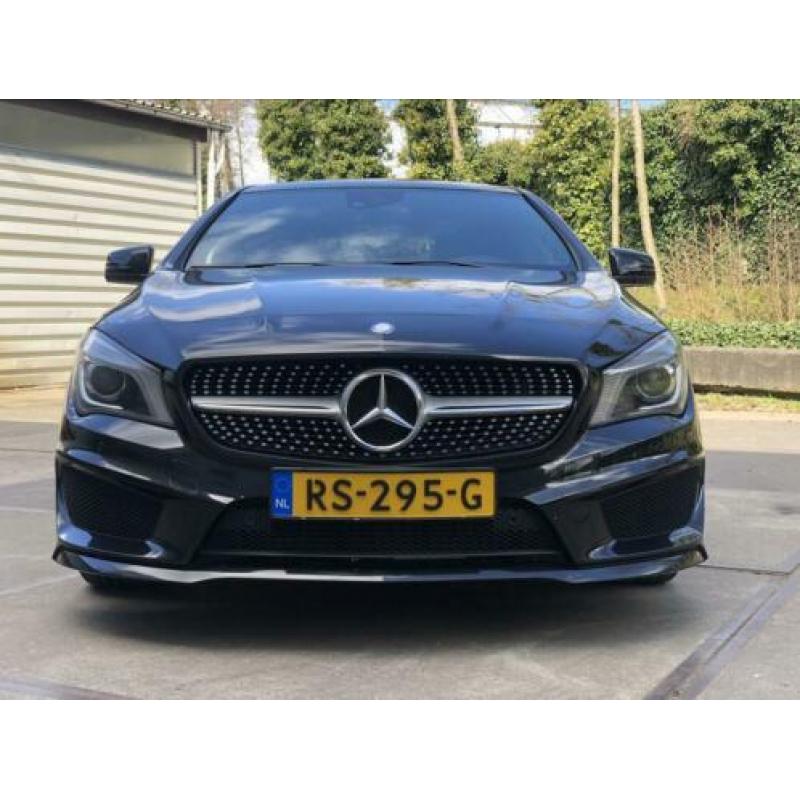 Mercedes CLA-Klasse 200 AMG-Line (aut) 2013 Zwart