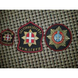 Groot aantal buitenlandse politie emblemen en rangen
