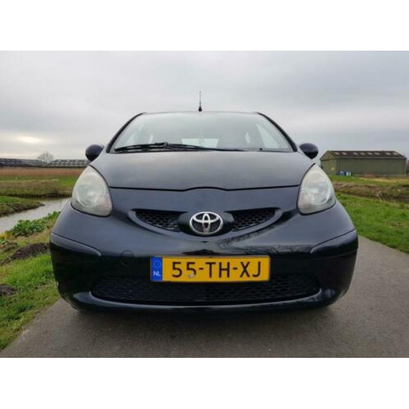 Toyota Aygo 1.0 12V Vvt-i 5DRS 2006 Zwart