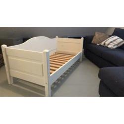 Peuterbed wit