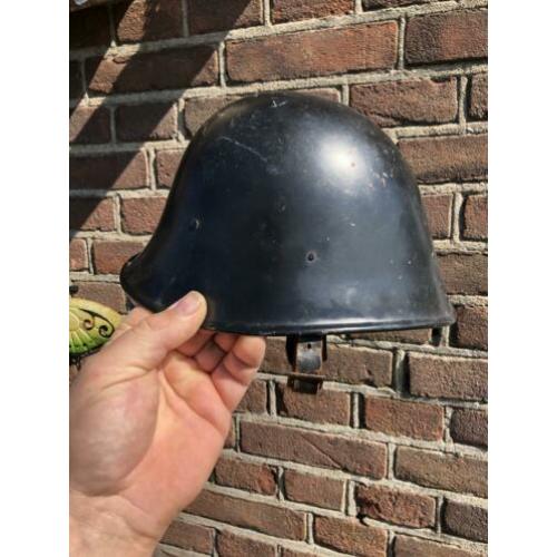 Nederlandse helm. BS