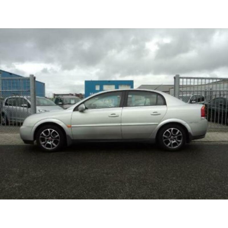 OPEL Vectra 1.8 16V SDN Elegance