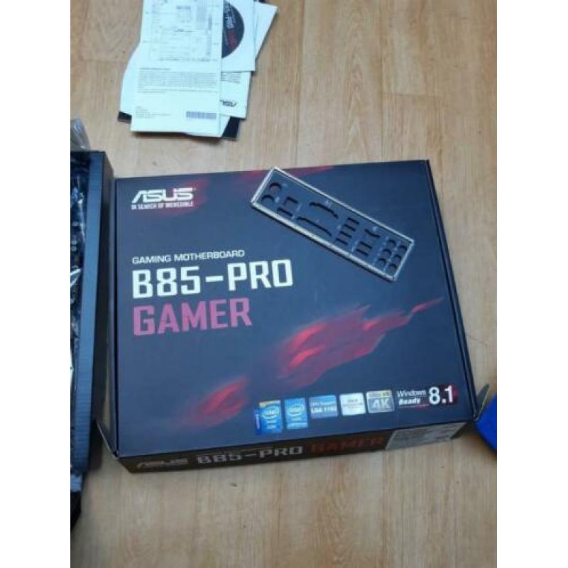 Diverse Computer componenten te koop (mobo, cpu, dimms 1150)