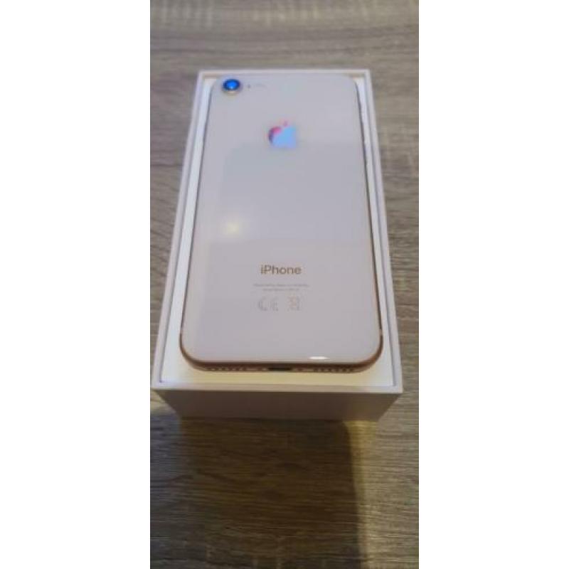 Te koop iPhone 8 64GB Rose gold.
