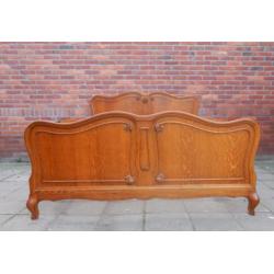 JB3581) Brocant Barok bed & nachtkastjes met Queen Ann poot