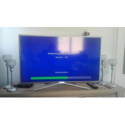 Bijna nieuwe Smart tv, garantie boekjes zitten erbij