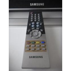 Samsung Syncmaster 17 inch monitor met afstandsbediening