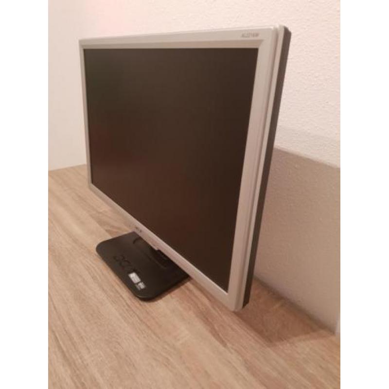 LCD Monitor 22 inch