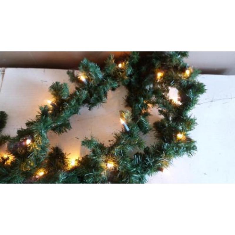 Kerst guirlande met verlichting - guirlande - kerstkrans