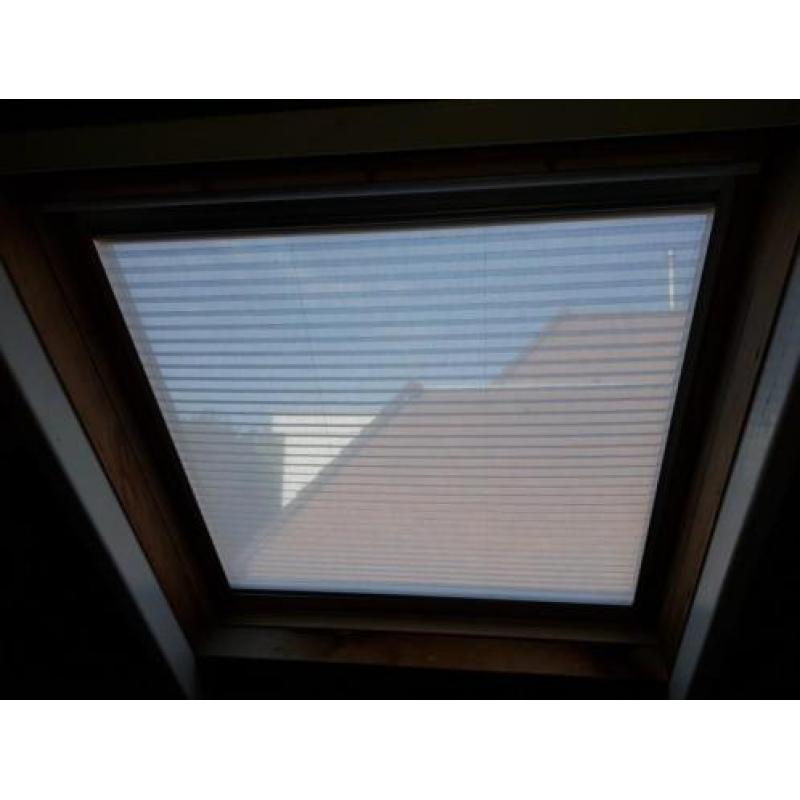 Velux zonwering met plissé en zonverduistering