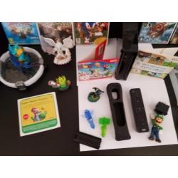 19 wii spellen met complete Wii set /controllers /skylanders