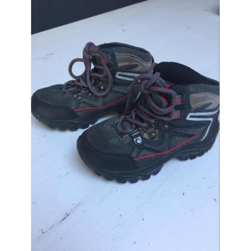 Te koop,hele mooie Trex bergschoenen mt.29