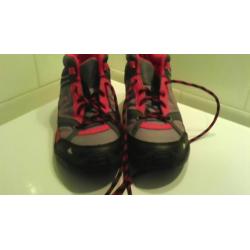 Wandelschoenen QUECHUA NIEUW 35