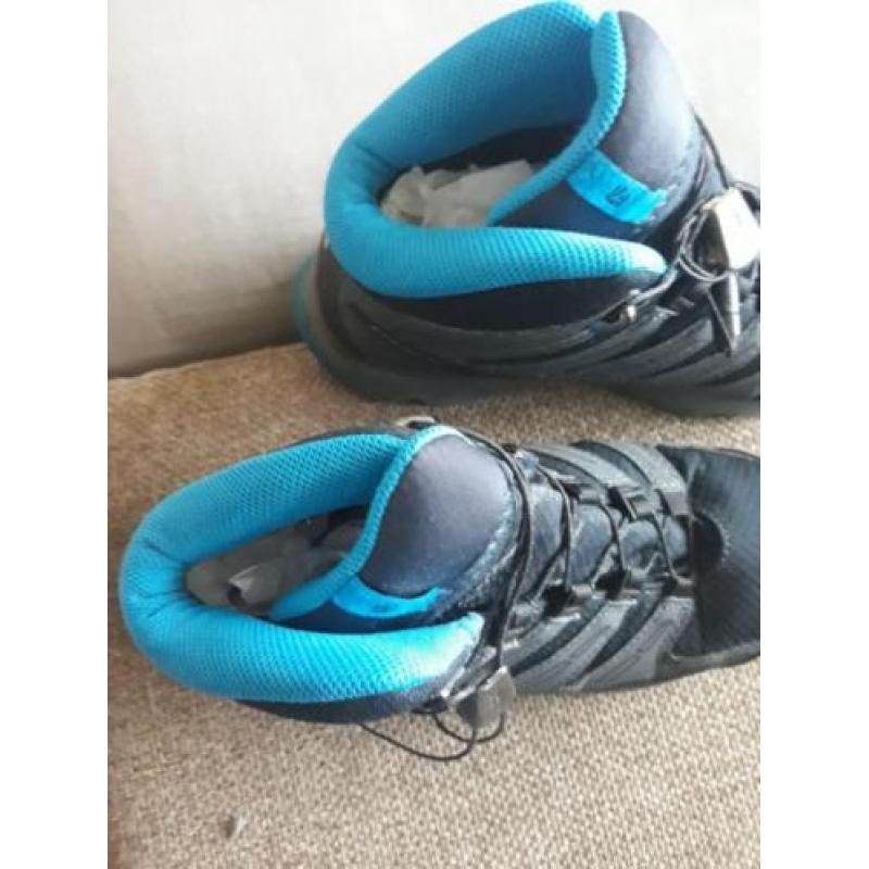Berg/wandelschoenen maat 36 ZGAN