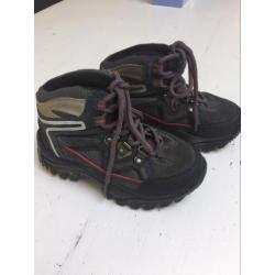 Te koop,hele mooie Trex bergschoenen mt.29