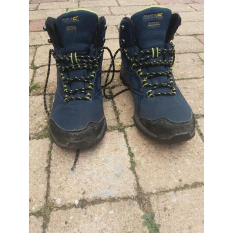 Mooie stevige wandelschoen maat 44